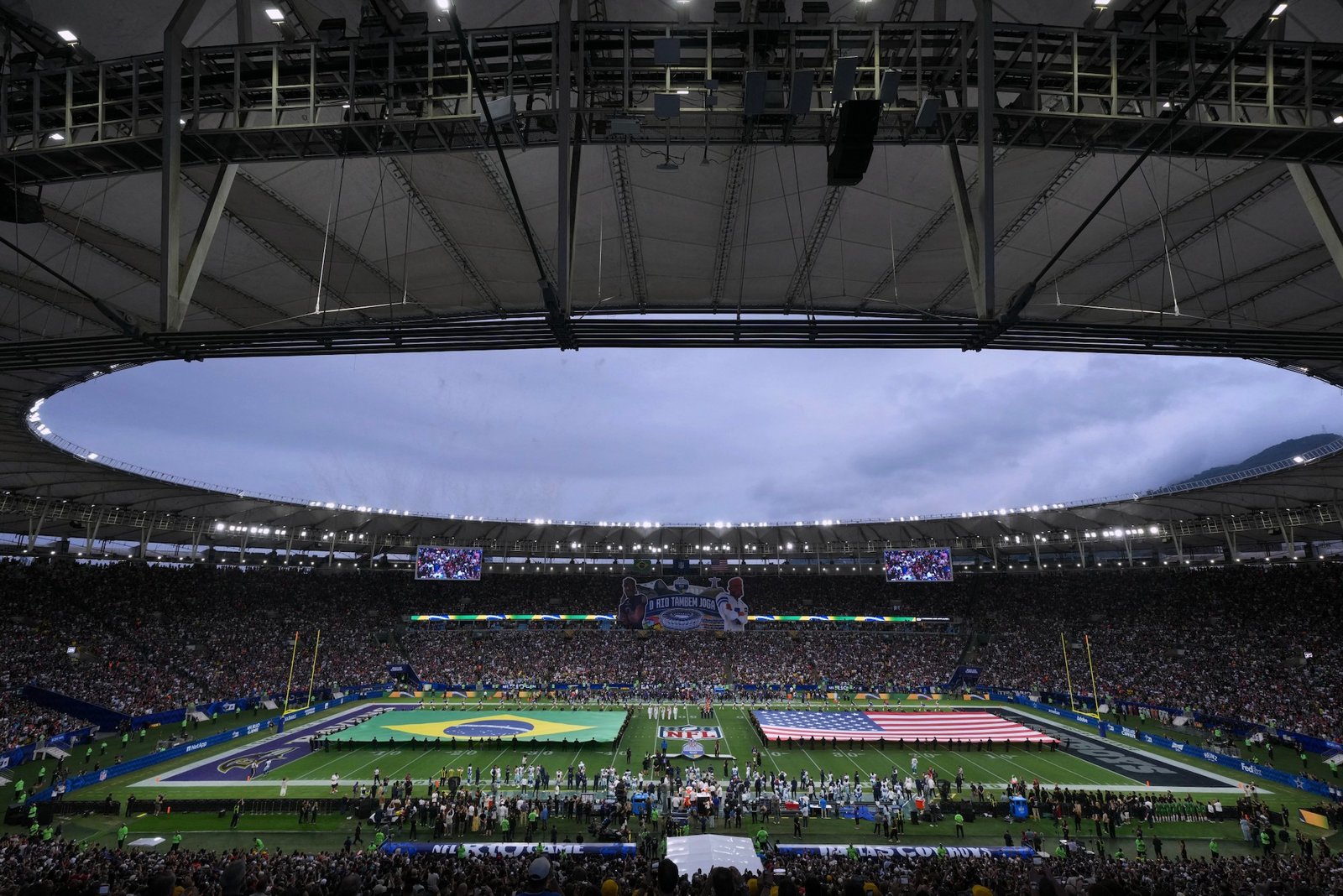 Péricles, Evidências e Ravens como “time do Brasil”: ambiente de 1º jogo no Maracanã encanta a NFL