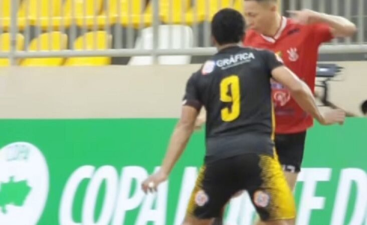 Na Copa Norte de Futsal, ala de time do Acre dá lambreta em rival e marca golaço; veja o vídeo