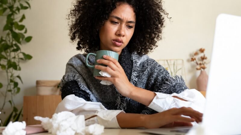 Você sente culpa ao avisar no trabalho que está doente? Talvez seja por isso…