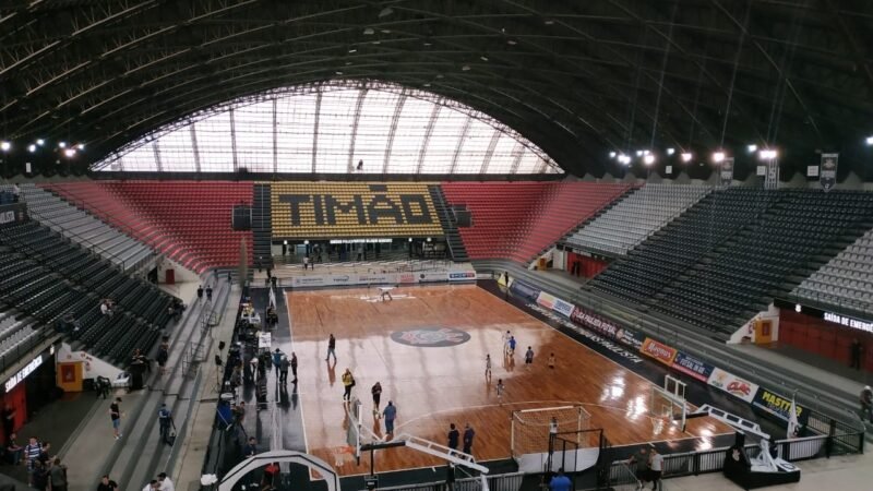 Corinthians x Mogi no jogo 3 da semifinal Paulista de basquete: onde assistir ao vivo e horário