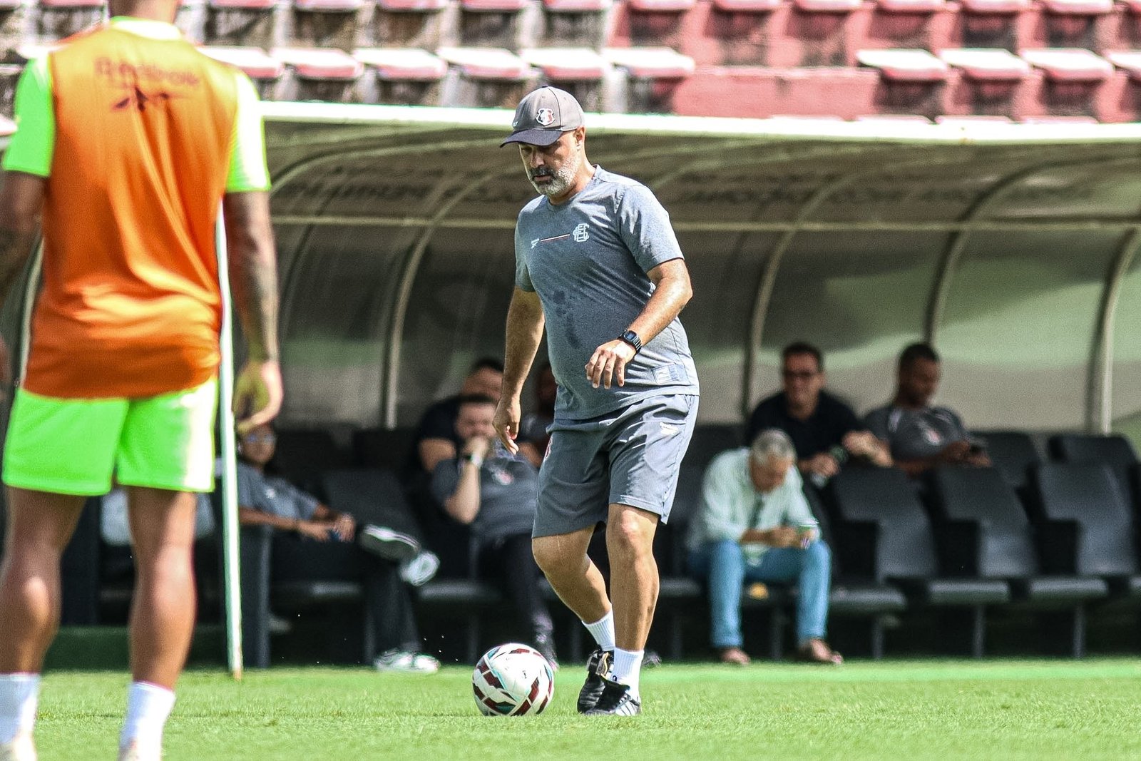 Técnico resgata provações ao longo do ano e confia em Santa Cruz maduro para fase final da Série C
