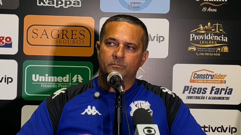 Nas quartas, Pereira vê Comercial no “caminho certo” na Copa Paulista