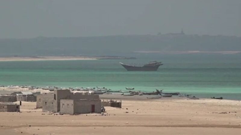 Houthis tomam cidade portuária no Iêmen próxima ao Estreito de Bab el-Mandeb