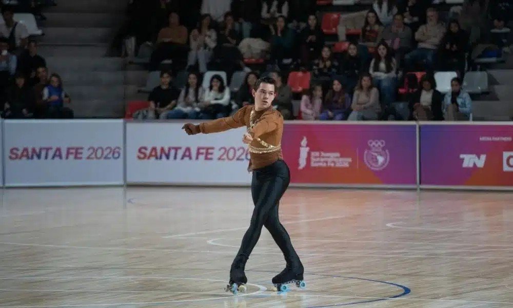 Erik Medziu é bronze na patinação artística dos Jogos Sul-Americanos
