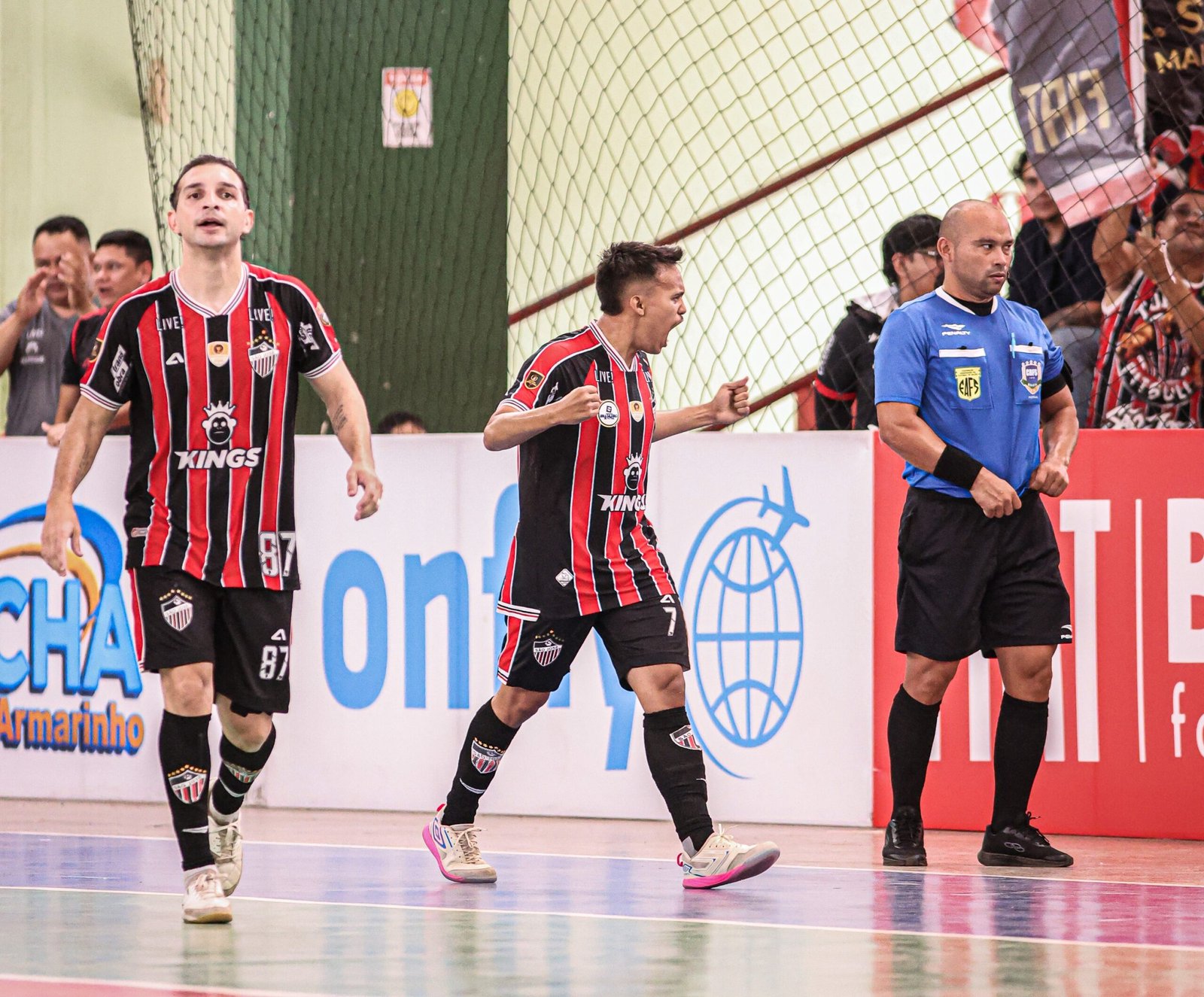 São José goleia Chapecoense e mantém vivo o sonho da classificação no Brasileiro de Futsal