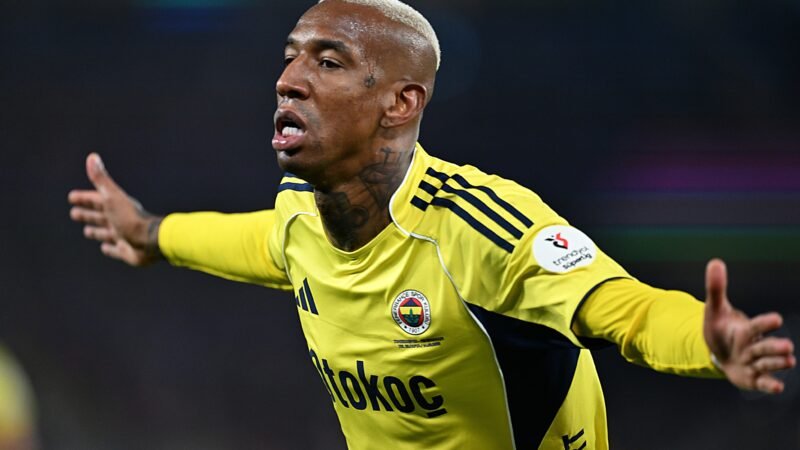 Anderson Talisca rescinde com o Fenerbahçe e assina com o Al-Jazira; veja números da passagem