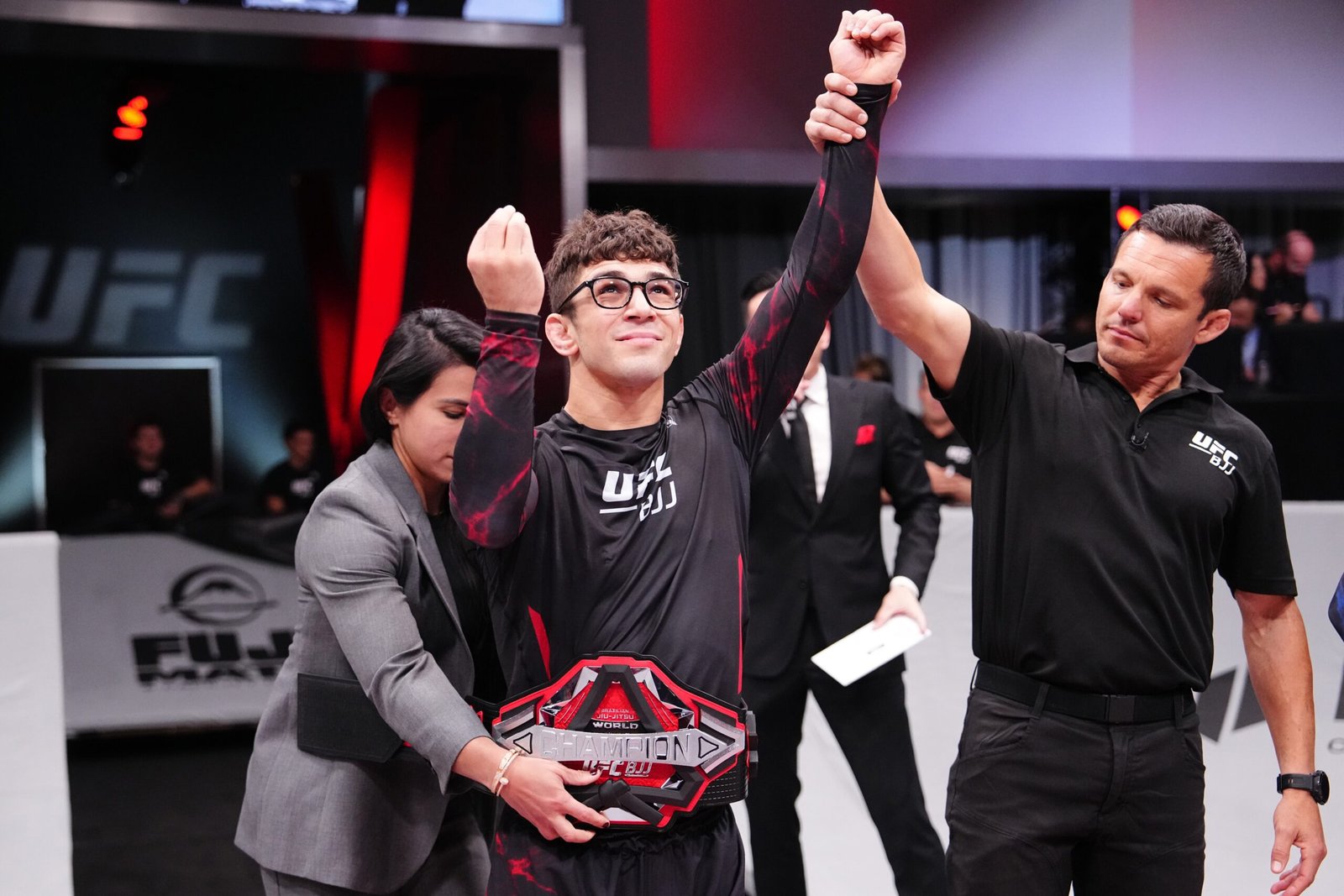 UFC BJJ: Mikey Musumeci vence Bryce Mitchell na luta principal