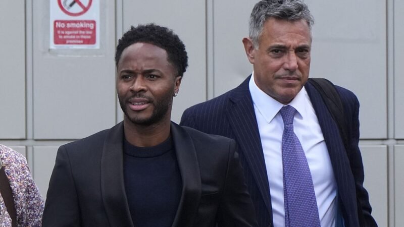 Sterling assume culpa ao dirigir sob efeito de drogas em acidente de trânsito e será julgado