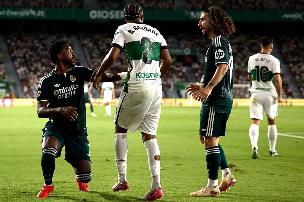 Cucurella sai em defesa de Vini Jr. no Real: “Joga para a equipe”