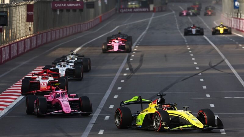 Câmara é punido na Sprint da F2 e termina em 16º; Fittipaldi é 18º