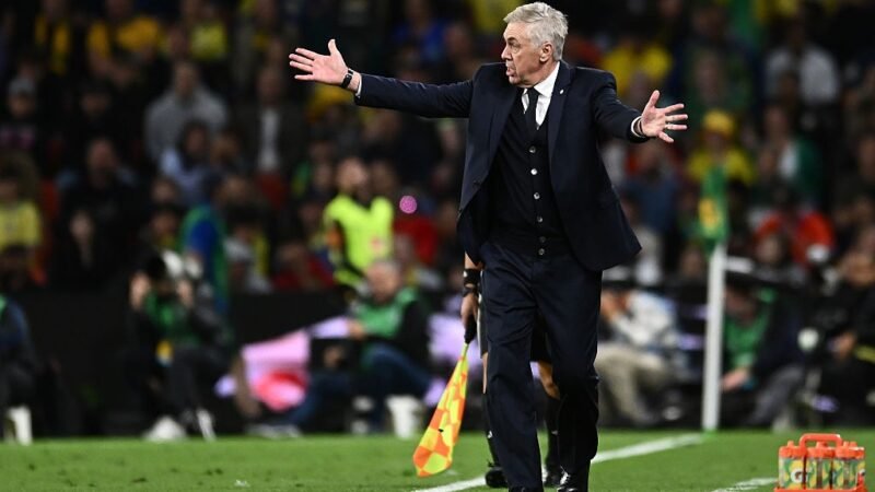 Ancelotti aprova Brasil contra a Austrália, não descarta voltar ao 4-2-4 e anuncia troca no próximo jogo