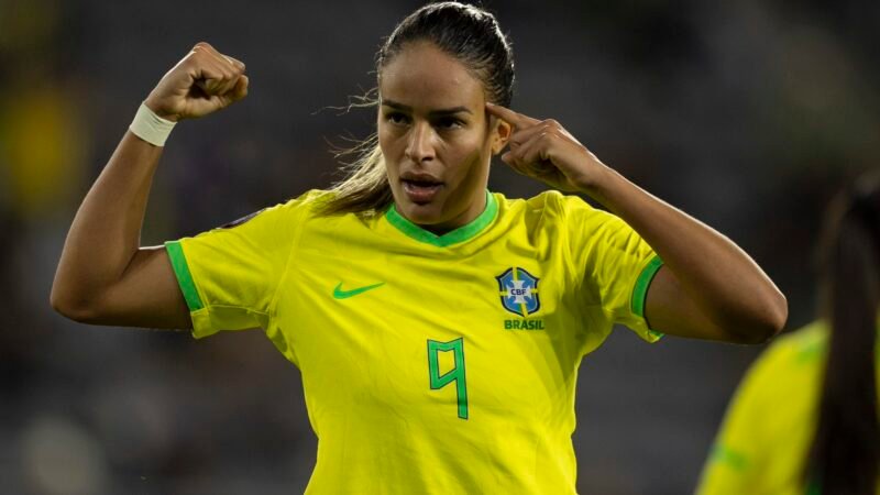 Gabi Nunes revela bastidores da saída relâmpago dos EUA: “Preciso jogar para ter chances na Seleção”