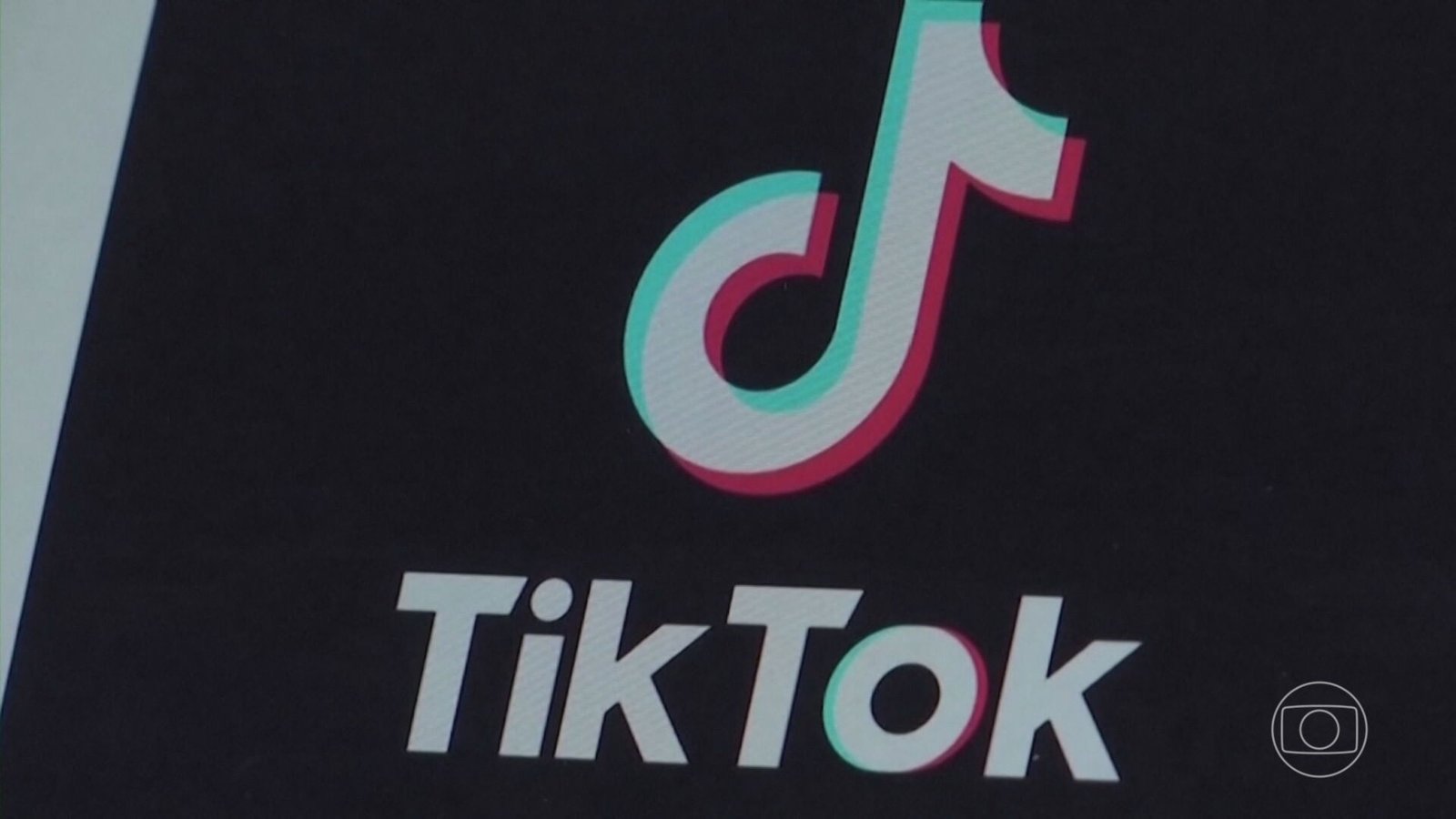 Usuário do TikTok tem câmera e fotos acessadas em ataque com ajuda de IA