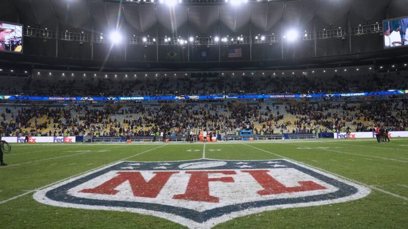 Gramado do Maracanã supera desconfiança e escapa de críticas em jogo da NFL: “Aguentou bem”