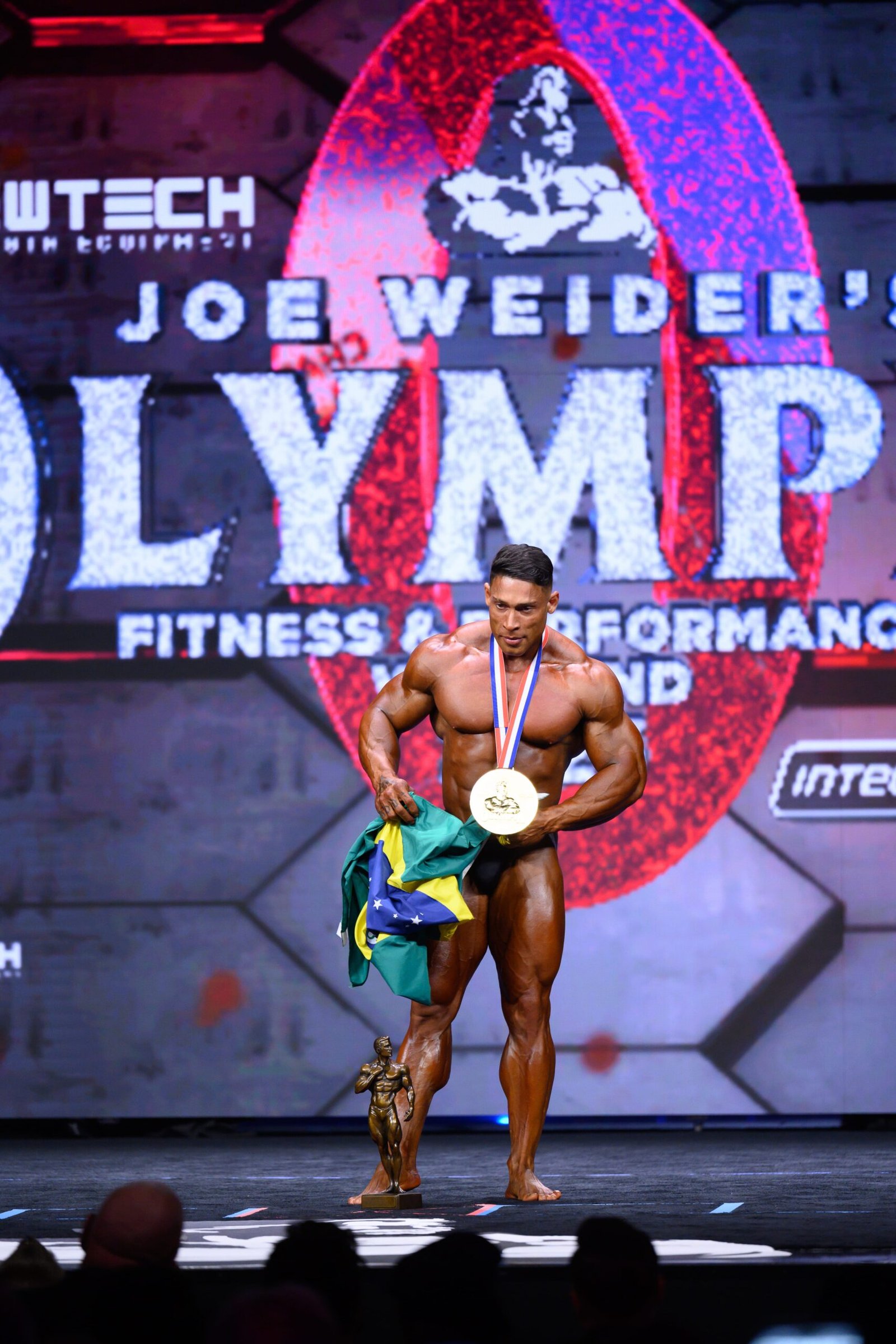 Do 5º lugar na estreia ao topo em 2025, Ramon Dino busca o bi na 6ª participação no Mr. Olympia
