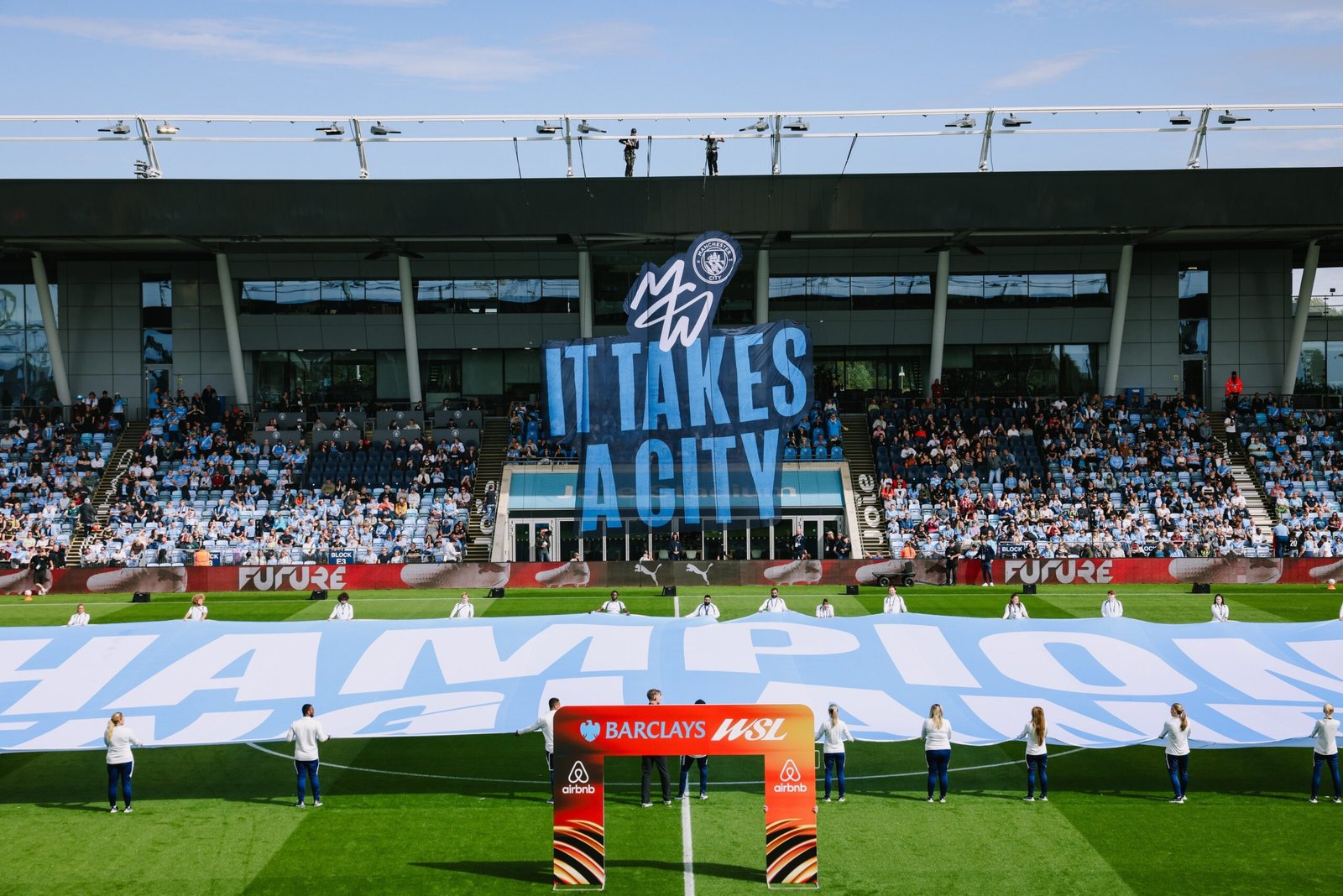 Manchester City lança identidade visual exclusiva para o time feminino