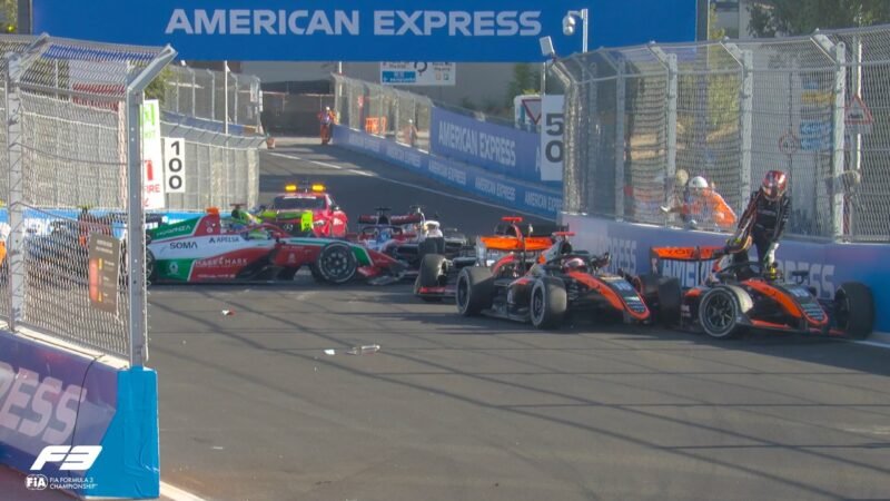Batida na largada da F3 em Madri tira Fefo Barrichello e mais quatro da prova