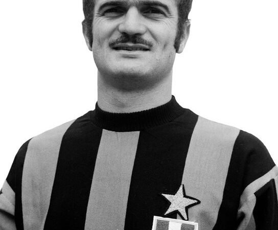 Morre ídolo italiano Sandro Mazzola, bicampeão europeu com a Inter de Milão