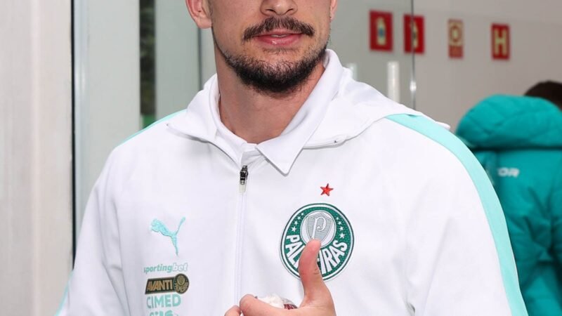 Dúvidas no Palmeiras, Piquerez e Mauricio embarcam para Quito; suspenso, Gómez também viaja