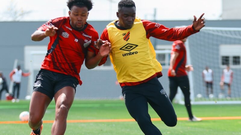 Odair faz testes no Athletico para definir substituto de Viveros contra o Bahia; veja as opções