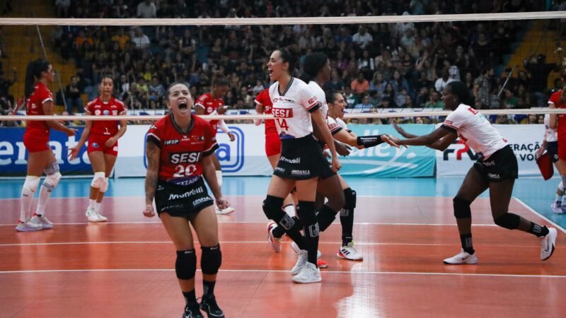 Sesi-Bauru faz 3 a 0 no Barueri e se garante na semifinal do Paulista de vôlei feminino