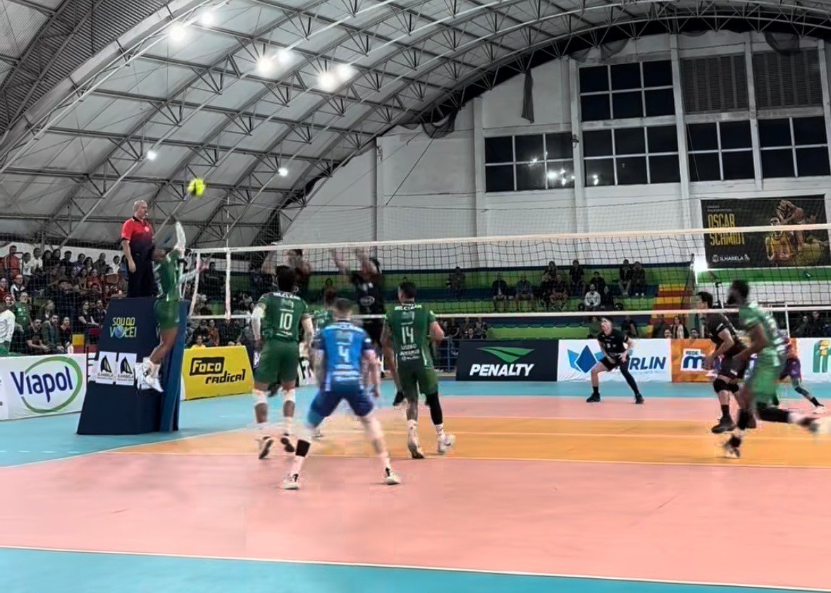 Ilhabela conquista primeira vitória no Paulista de Vôlei e impõe primeira derrota ao São José