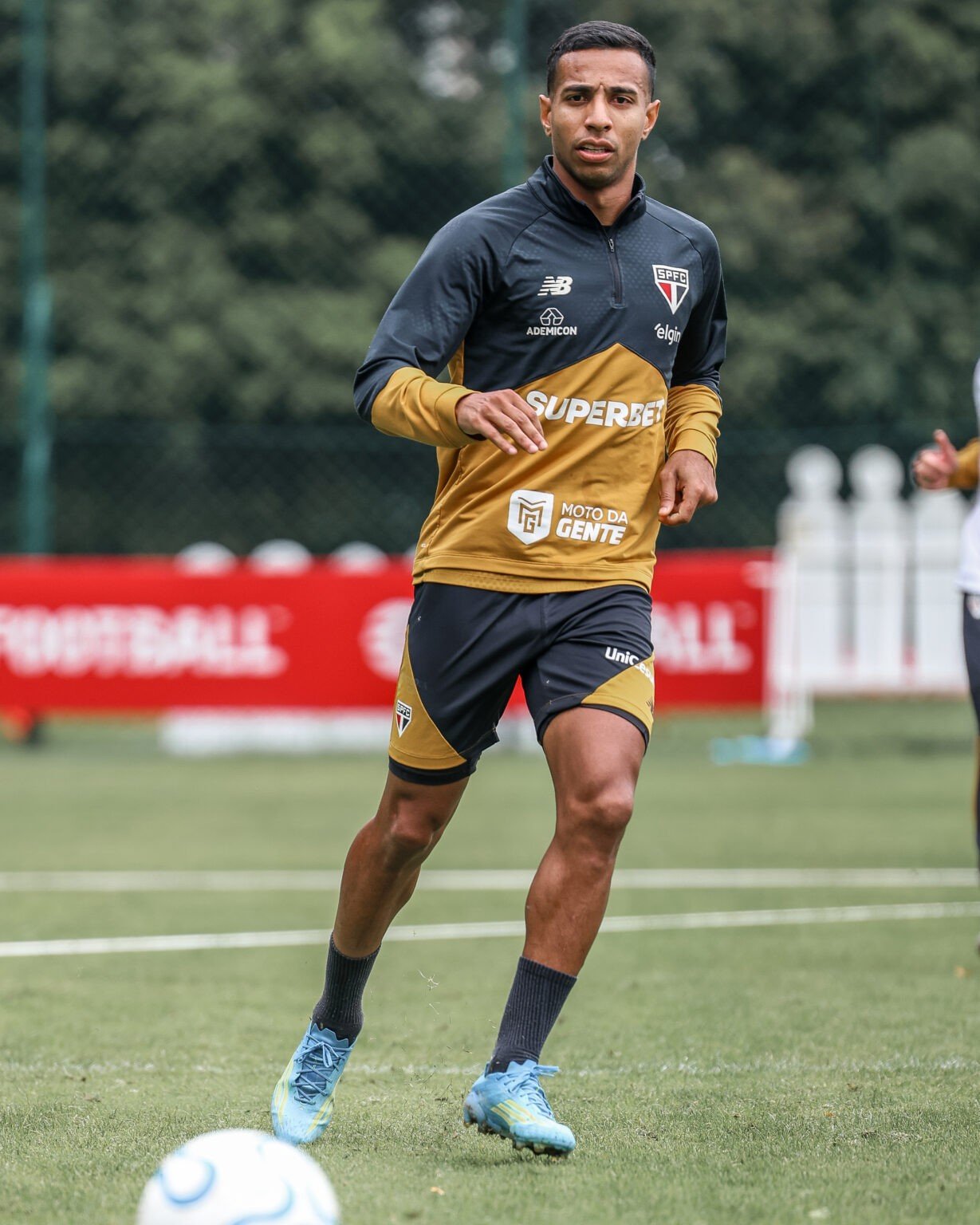 Recuperado, Victor Sá reforça o São Paulo para enfrentar o Boca Juniors na Sul-Americana