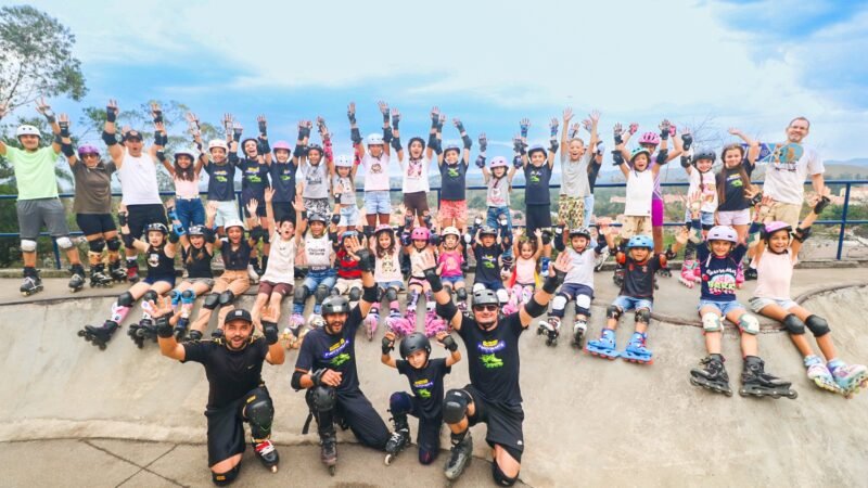 Turma dos Pacotinhos: conheça projeto social que ensina patinação a crianças em São José dos Campos
