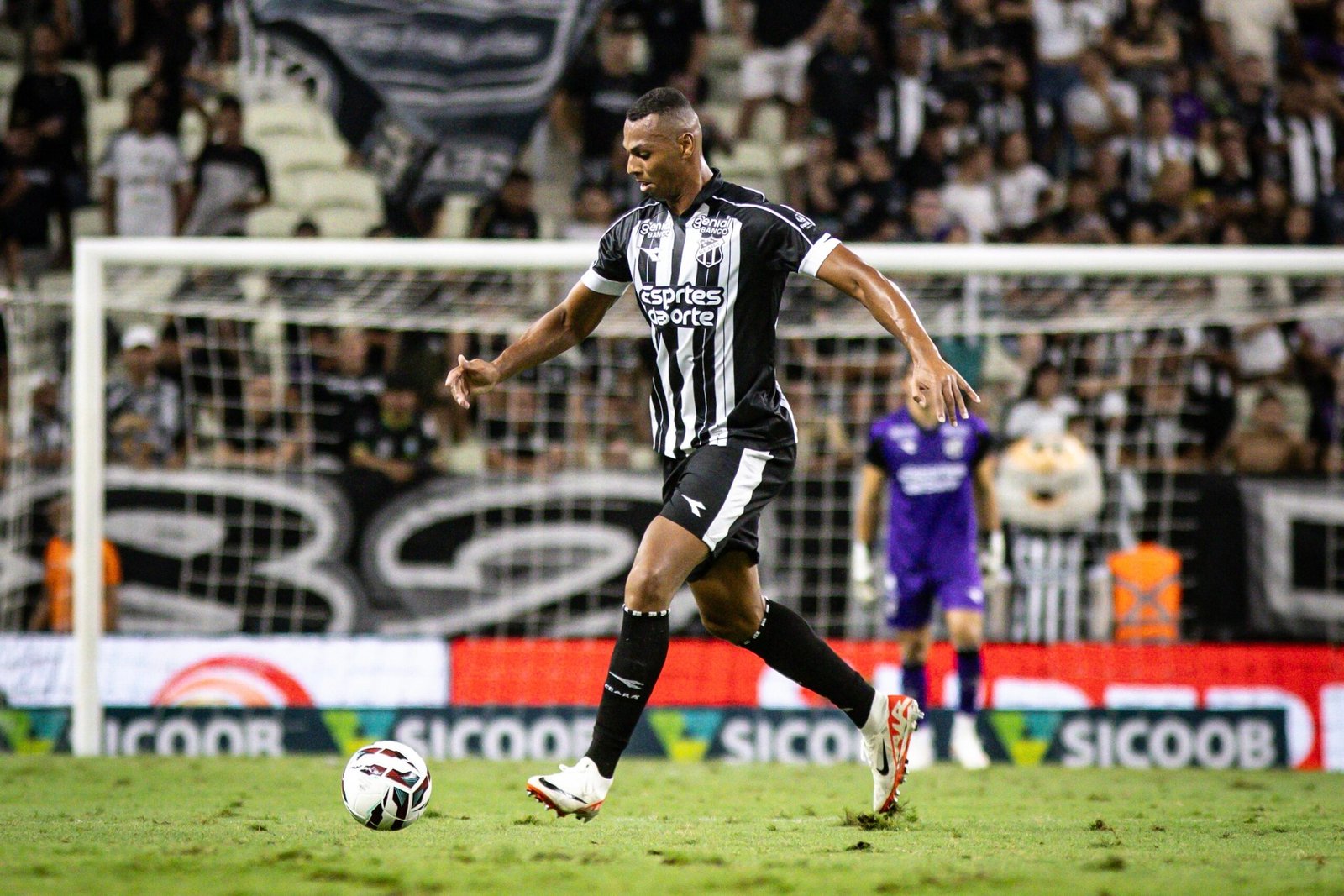 Com 25 formações em 29 jogos, Ceará expõe drama defensivo na Série B de 2026