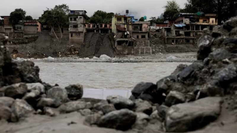 Inundações e deslizamentos deixam 56 mortos na Índia e 14 no Nepal
