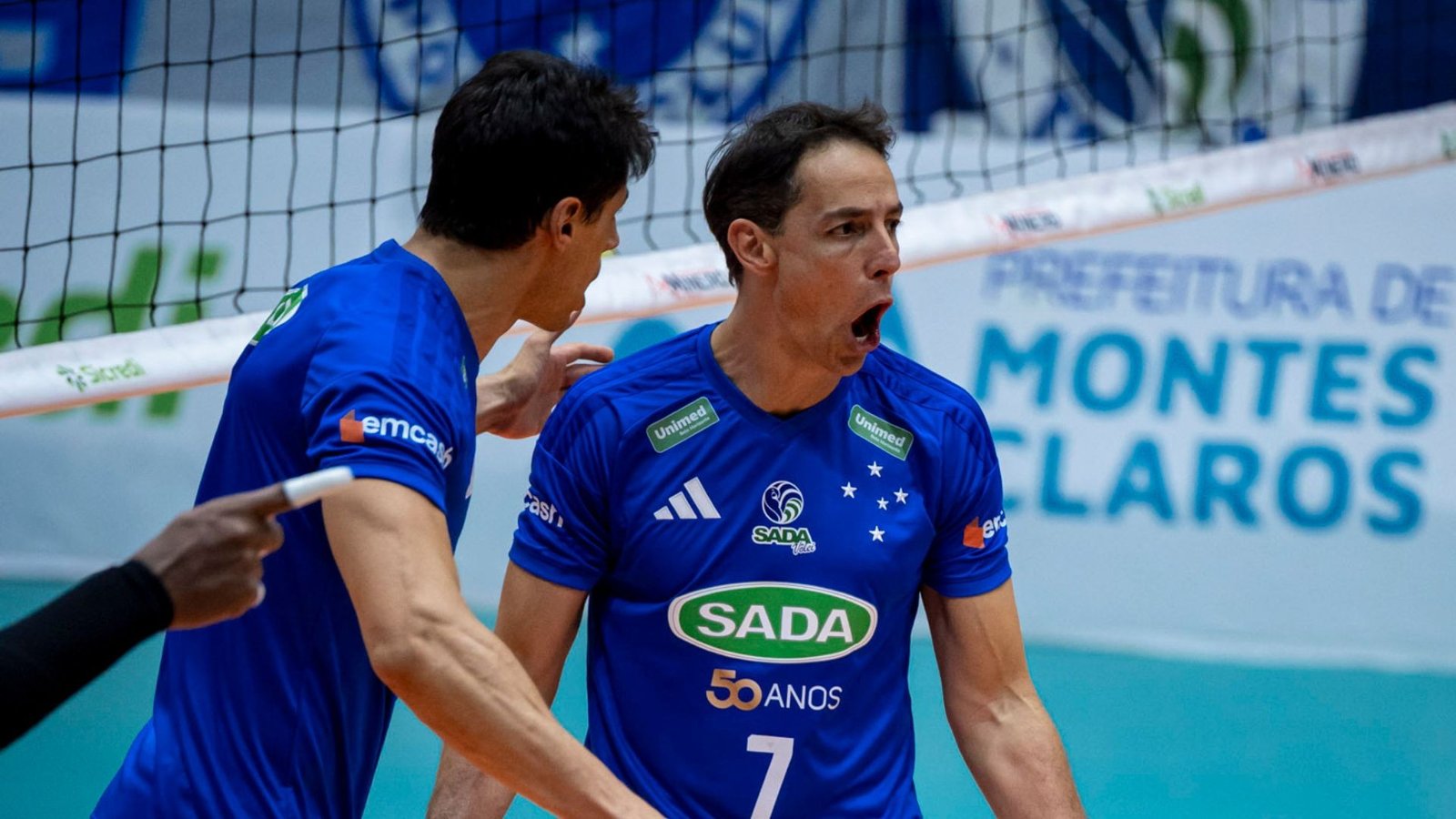 Rapha volta às quadras, e Cruzeiro bate Montes Claros na abertura do Mineiro masculino de vôlei