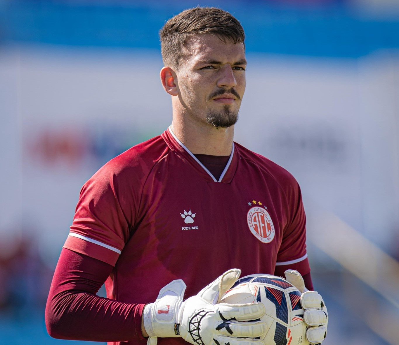 Serra Branca anuncia goleiro Lucão, ex-América-RN