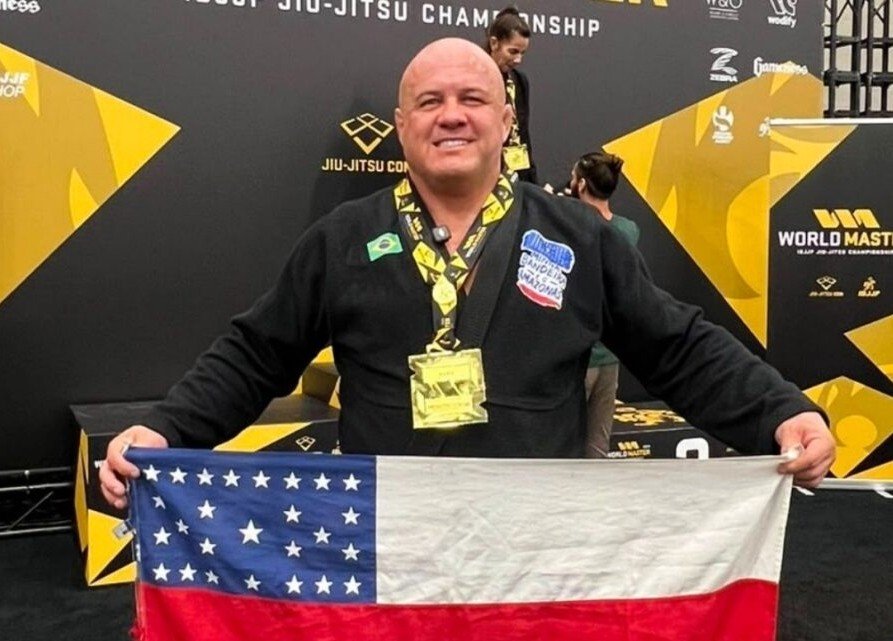 Amazonense Luís Neto conquista quatro títulos da IBJJF e encerra 2026 na liderança do ranking