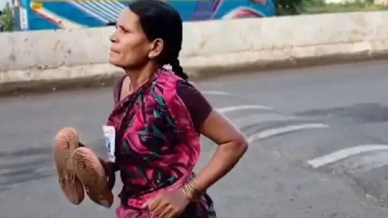 A mãe que viralizou ao correr descalça (e vencer) uma corrida para poder comprar o material escolar da filha