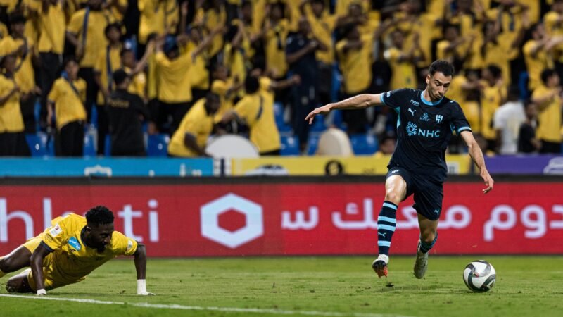Gabriel Martinelli crava hat-trick em goleada do Al-Hilal