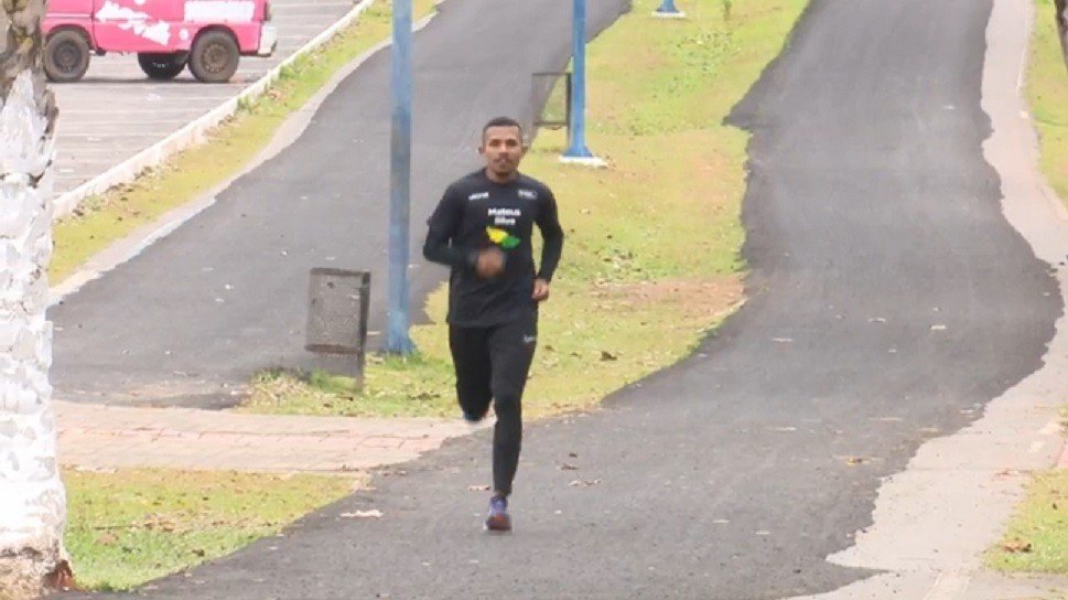 Ex-trabalhador da construção civil, acreano se dedica ao atletismo e sonha com topo nacional em 2027