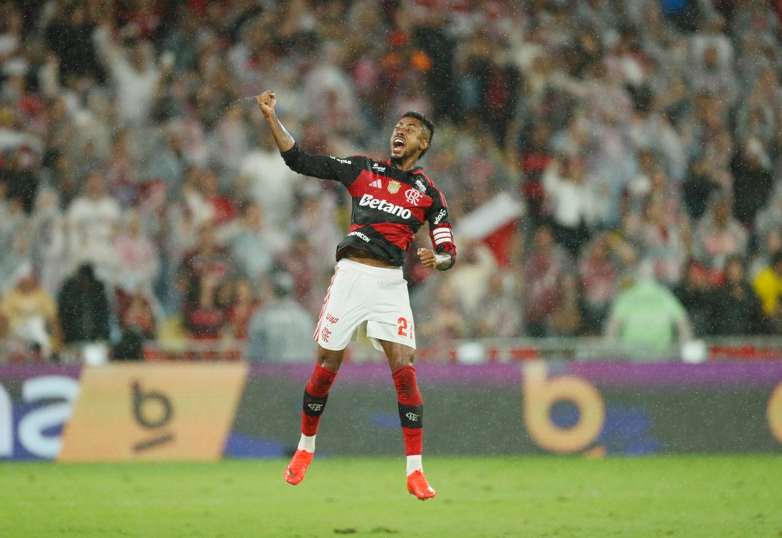 Bruno Henrique parabeniza campeão da Série D, primeiro clube dele como profissional