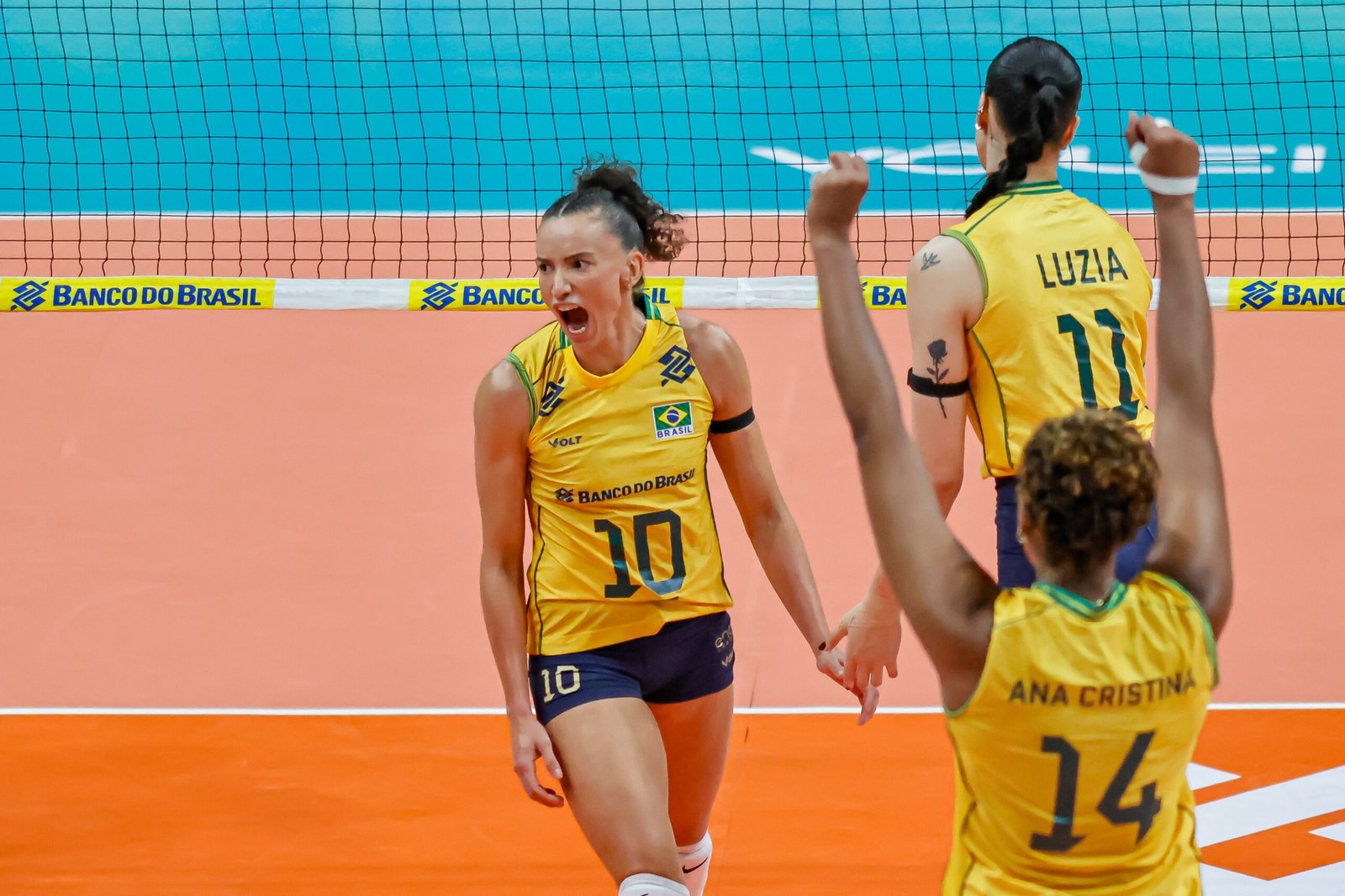 Gabi é eleita MVP; Ana Cristina e Roberta entram para seleção do Pré-Olímpico de vôlei