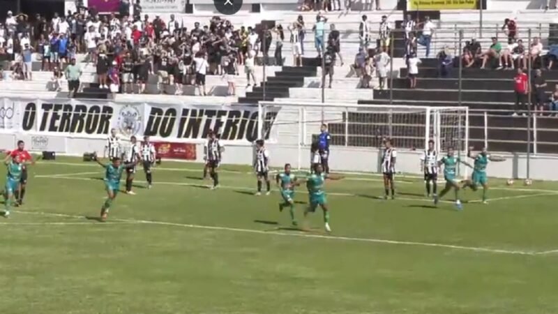 Paracatu vence Araxá e assume liderança da Segunda Divisão do Mineiro