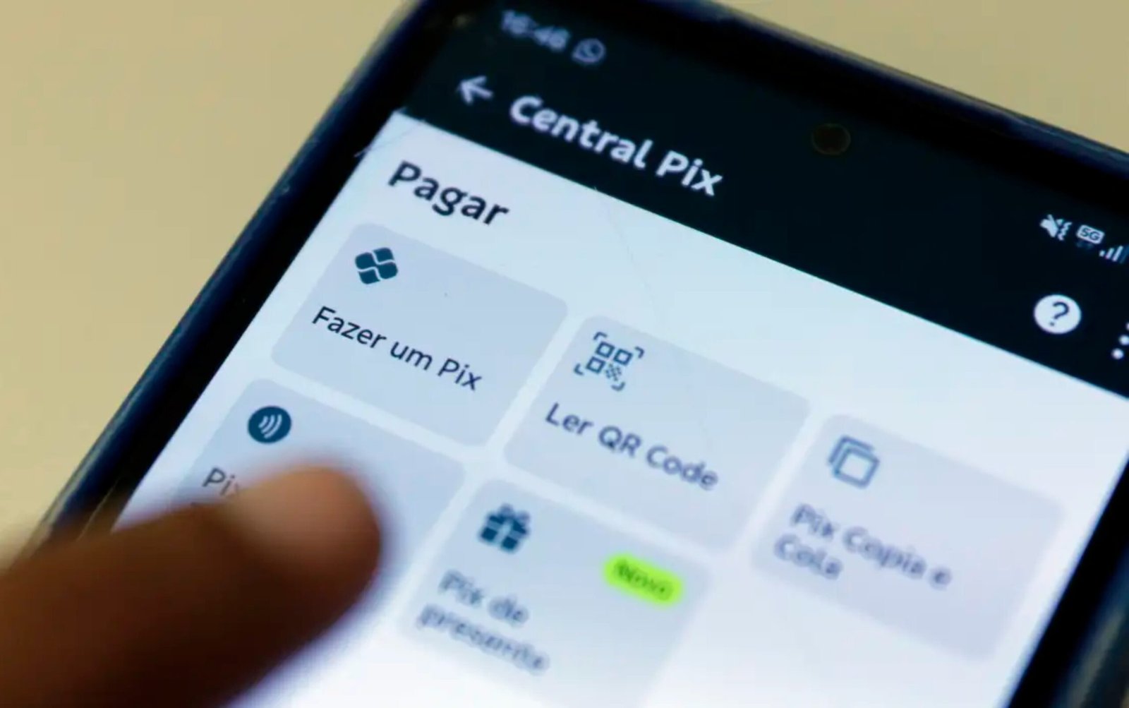 BC amplia uso do Pix em contas-salário e reforça regras de segurança e combate a fraudes