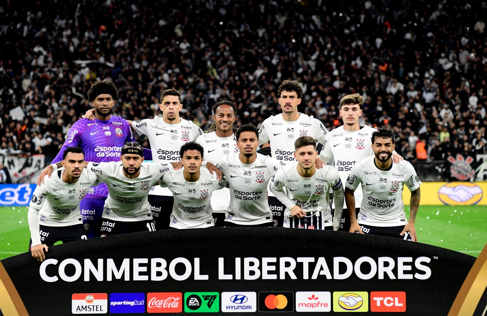 Atuações: Memphis perde pênalti nos acréscimos em eliminação do Corinthians; dê suas notas