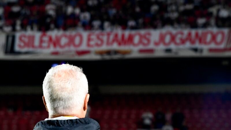 Dorival lamenta declaração que levou a protesto da torcida do São Paulo: “Reconheço quando erro”