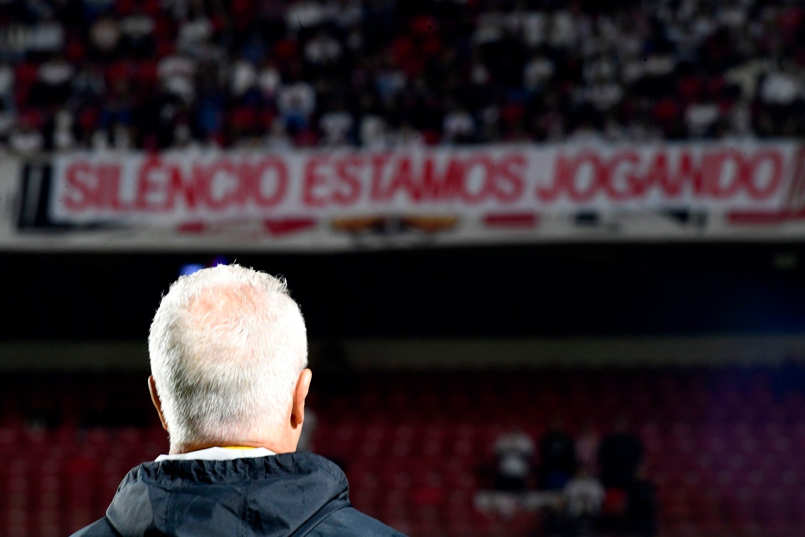 Dorival lamenta declaração que levou a protesto da torcida do São Paulo: “Reconheço quando erro”