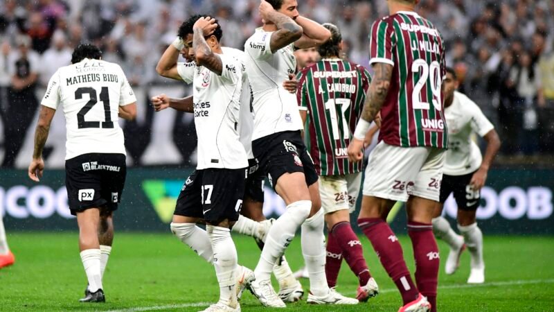 Análise: nova derrota em ambiente melancólico aprofunda crise do Corinthians antes da Data Fifa