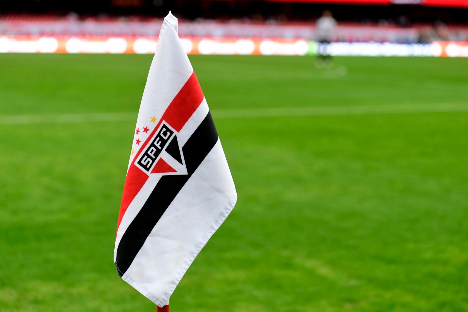 São Paulo calcula multa para rescindir com empresa que administra sócio-torcedor