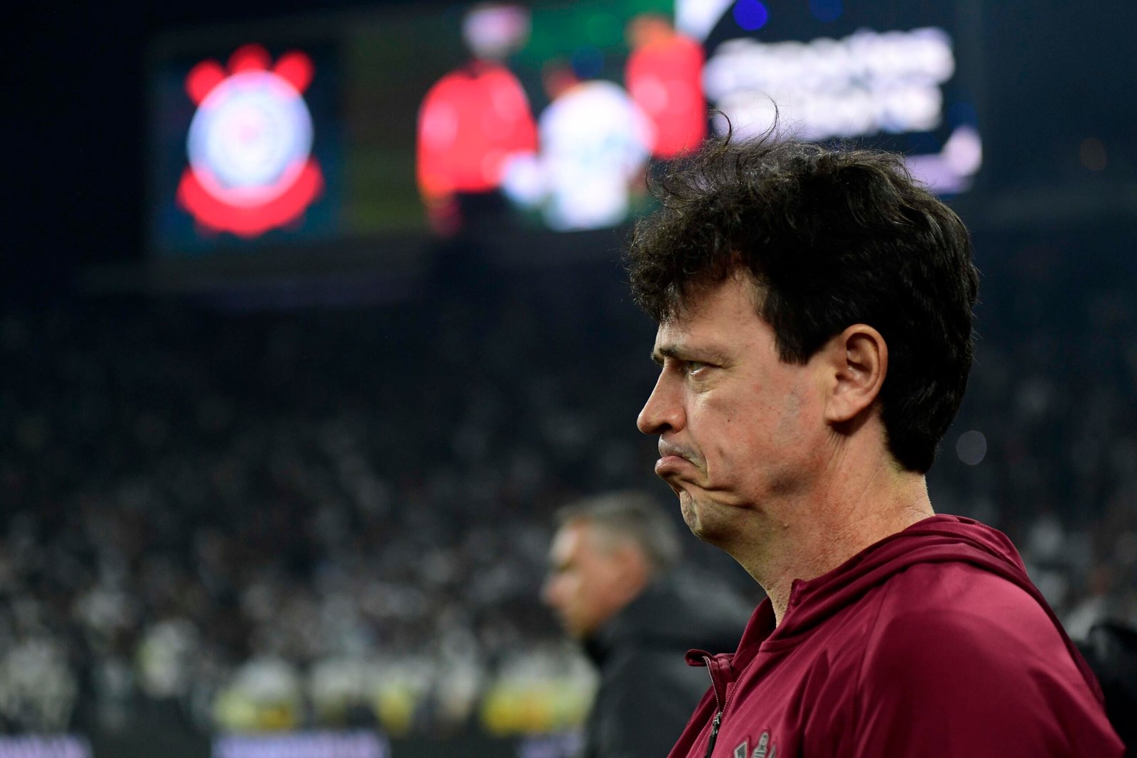 Diniz pede desculpa por quarta derrota seguida do Corinthians no Brasileiro: “Eu fico constrangido”