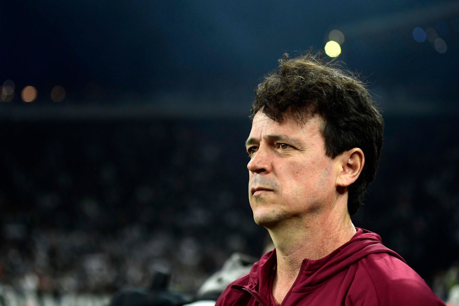 Diniz aposta em manutenção do elenco e retorno de desfalques para voltar a vencer no Corinthians