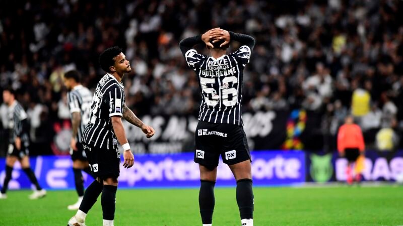 Análise: Corinthians sem brio e senso de urgência perde da Chape e aprofunda crise no Brasileirão