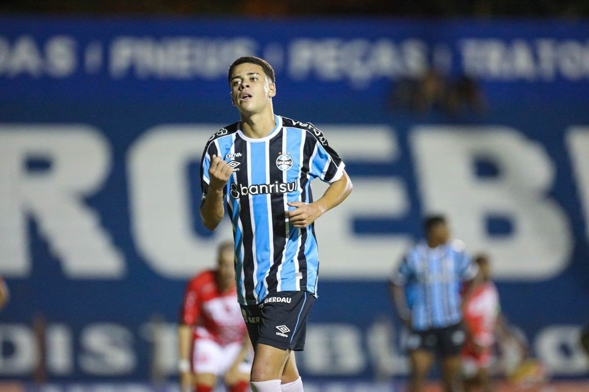Serra Branca anuncia o meia Leandro Avelino, ex-Grêmio e América-RN