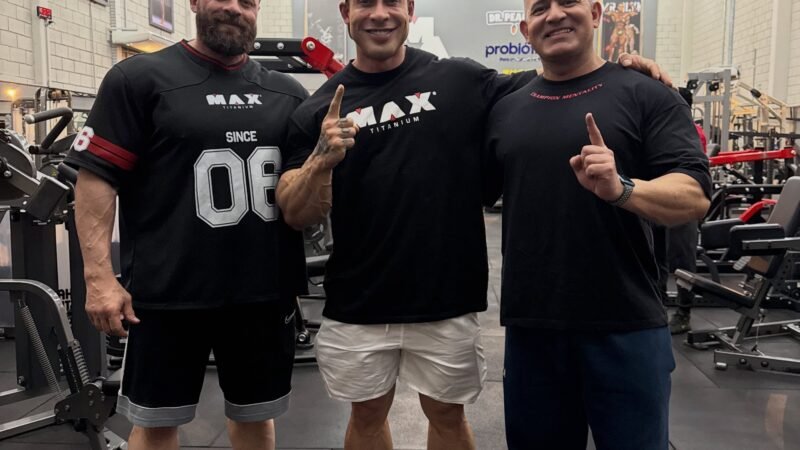 Treinadores de Ramon Dino lamentam perda de título e reconhecem falhas no Mr. Olympia
